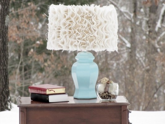 Burlap Decorating Ideas #14: Burlap Lampshade