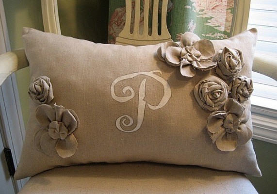 Burlap Decorating Ideas #19: Burlap Pillow