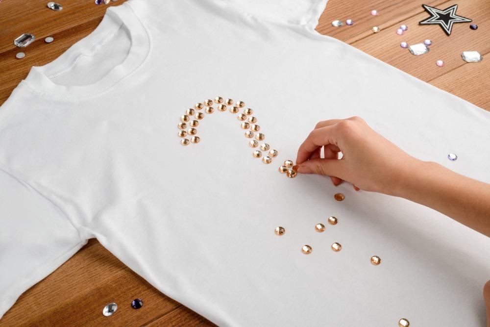 Make Personalized T-Shirts At Home by Applying Sequins